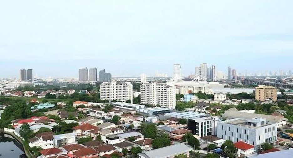 For rent 3 bedrooms condo in Bang Na, Bangkok
