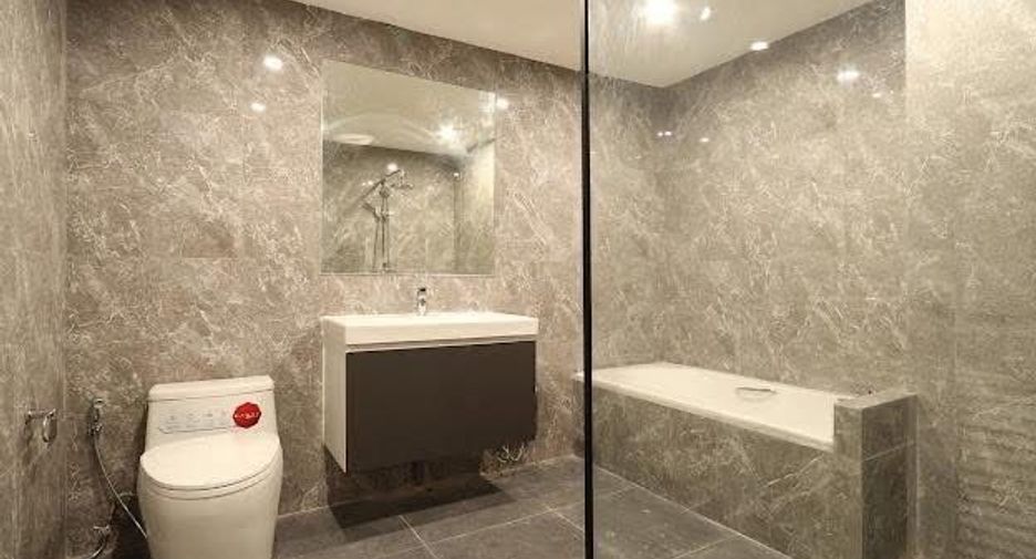 For rent 3 bedrooms condo in Bang Na, Bangkok