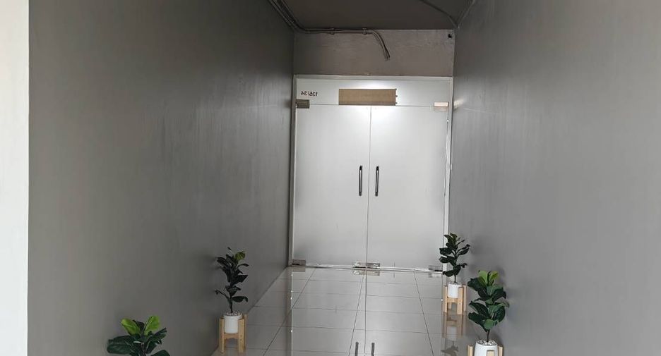 Büro zur Miete in Huai Khwang, Bangkok