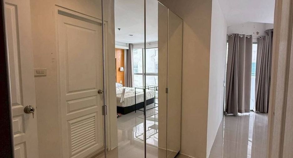 À louer 6 chambres condo à Khlong Toei, Bangkok