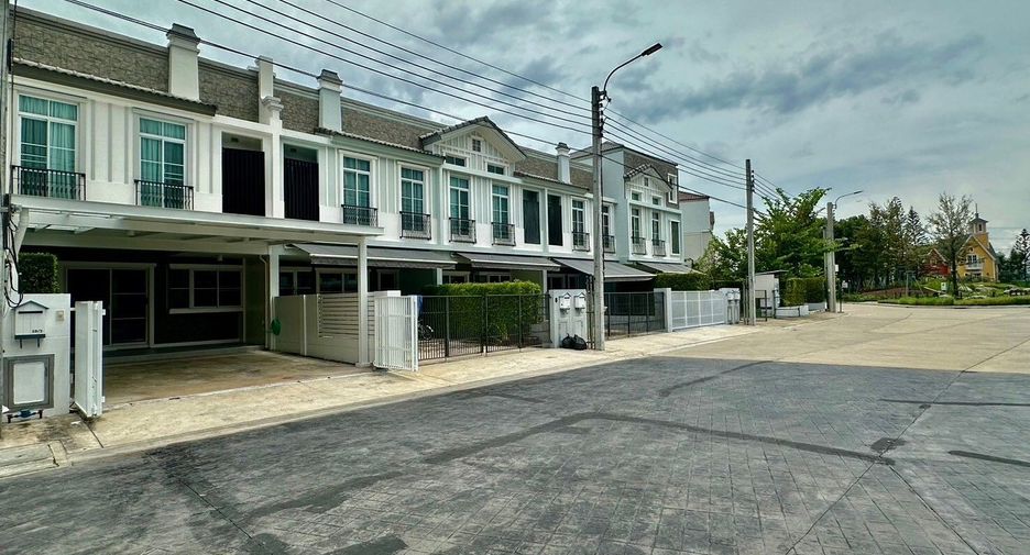 For rent 3 bedrooms house in Prawet, Bangkok
