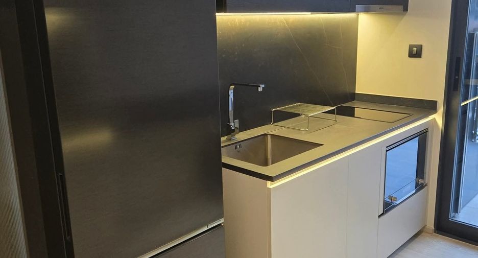Condo en alquiler de 1 habitaciones en Khlong Toei, Bangkok