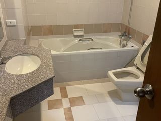Apartment zur Miete mit 3 Zimmer in Sathon, Bangkok