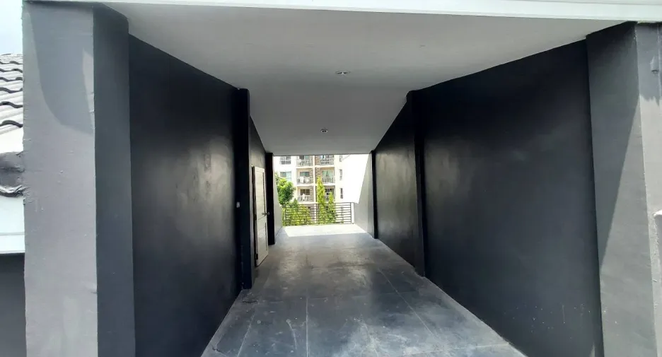 For rent 3 bedrooms townhouse in Bang Na, Bangkok