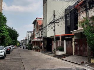 For rent 3 bedrooms townhouse in Bang Na, Bangkok