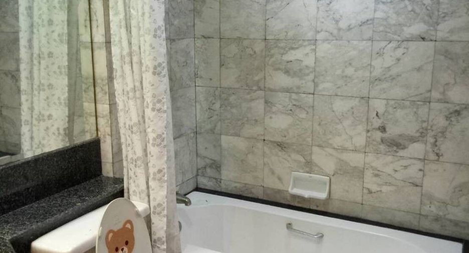 For rent 1 bed condo in Pathum Wan, Bangkok