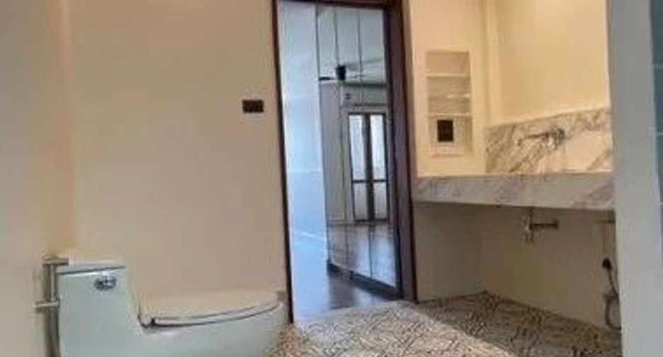 Gewerbefläche zur Miete mit 3 Zimmer in Watthana, Bangkok