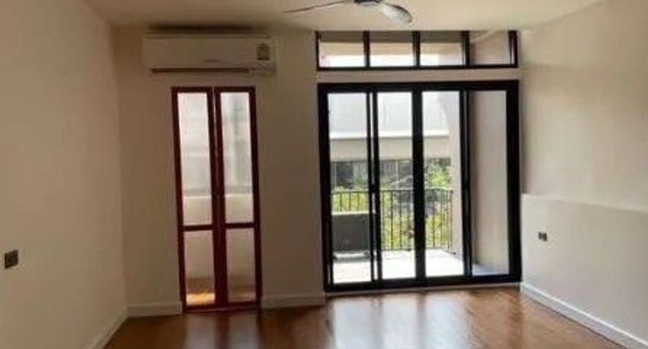 Gewerbefläche zur Miete mit 3 Zimmer in Watthana, Bangkok