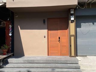 For rent 3 bedrooms retail Space in Watthana, Bangkok