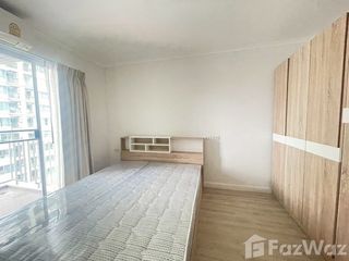 For rent 3 bedrooms condo in Yan Nawa, Bangkok