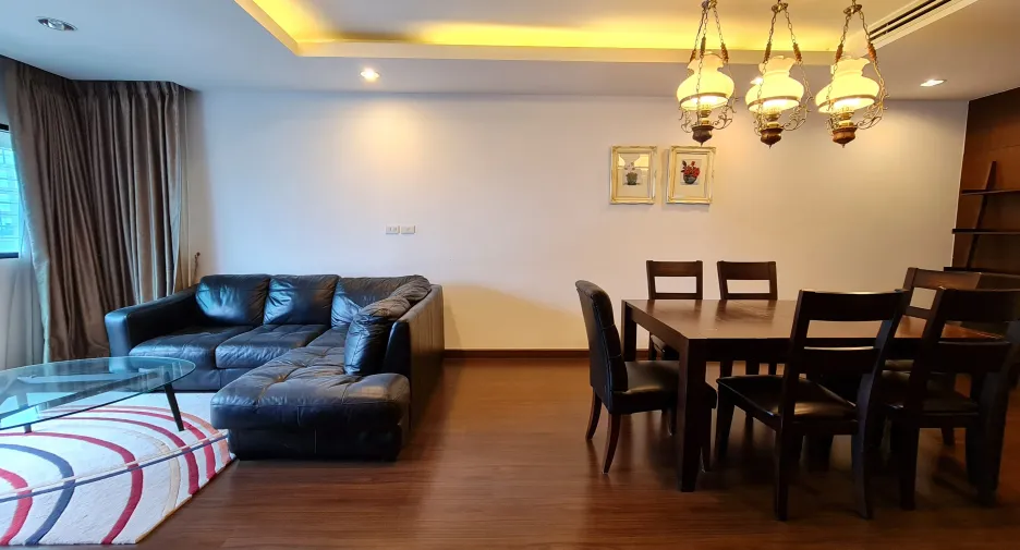 For rent 3 bedrooms condo in Sathon, Bangkok