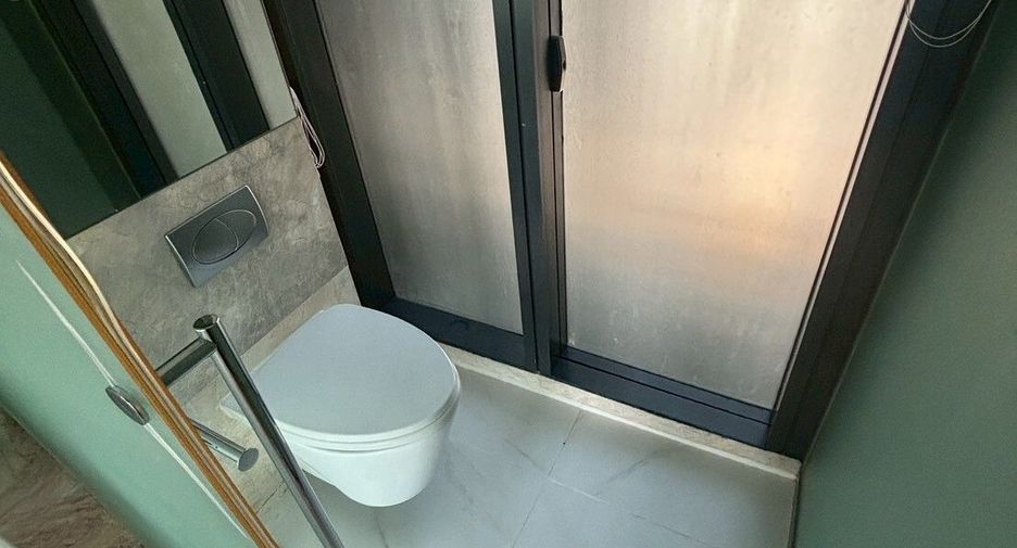 For rent 3 bedrooms condo in Sathon, Bangkok