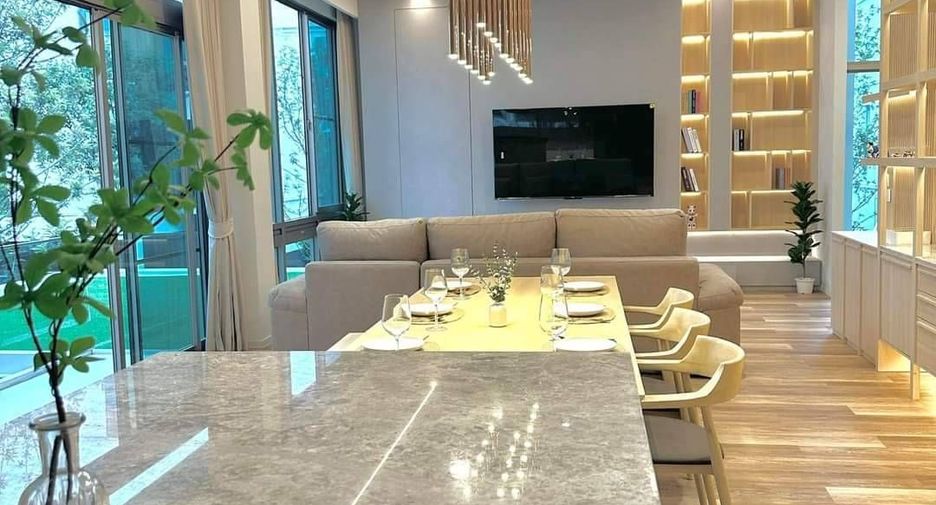 For rent 3 bedrooms house in Saphan Sung, Bangkok