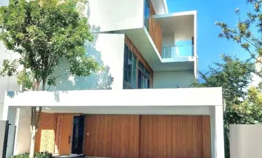 For rent 3 bedrooms house in Saphan Sung, Bangkok