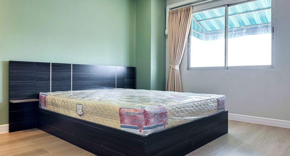 For rent 1 bed condo in Wang Thonglang, Bangkok