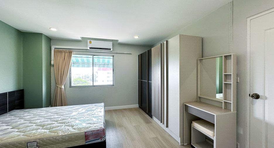 For rent 1 bed condo in Wang Thonglang, Bangkok