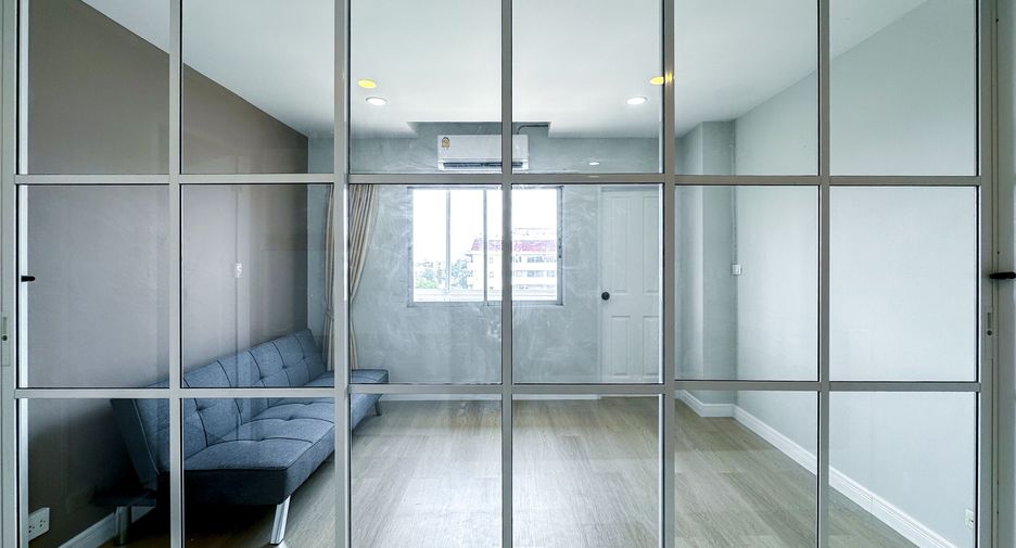 For rent 1 bed condo in Wang Thonglang, Bangkok