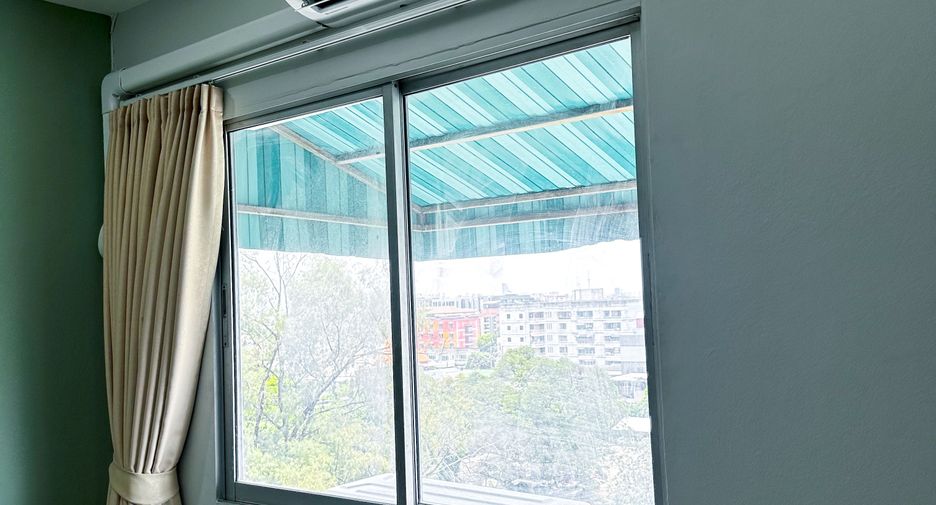 For rent 1 bed condo in Wang Thonglang, Bangkok