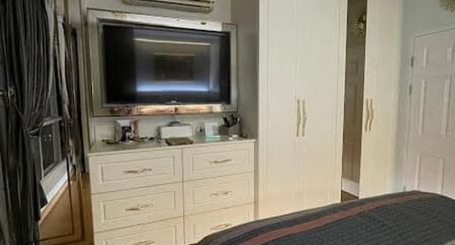 For rent 1 bed condo in Phaya Thai, Bangkok