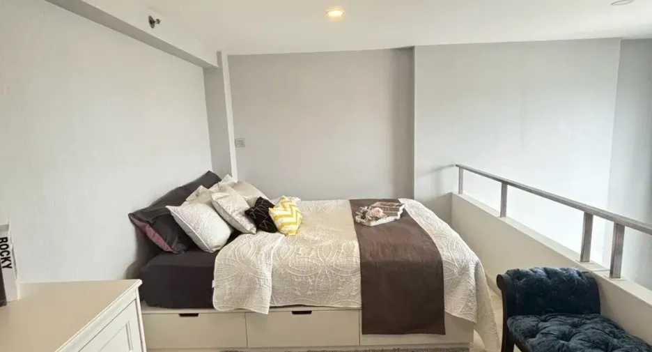 For rent 1 bed condo in Sathon, Bangkok