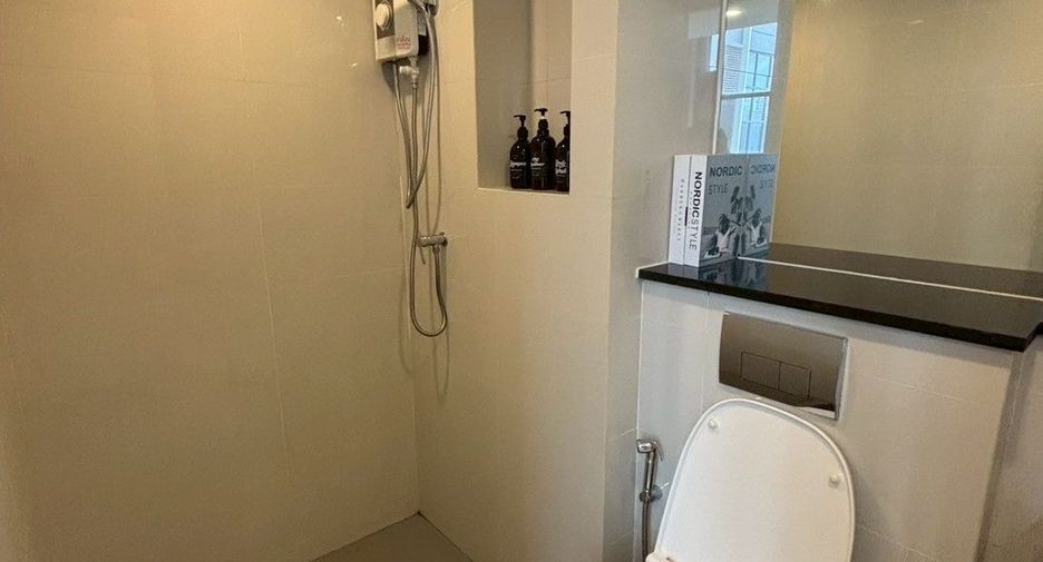 For rent 1 bed condo in Sathon, Bangkok
