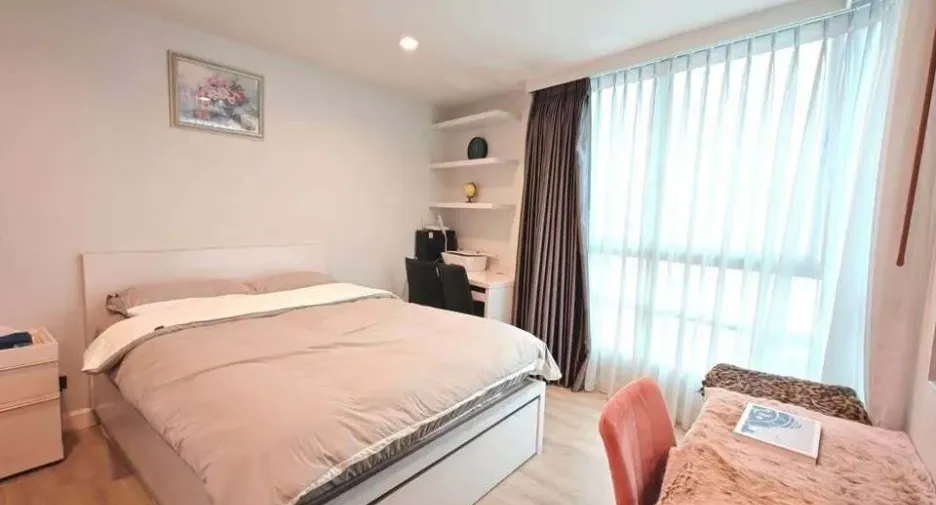 For rent 2 bedrooms condo in Ratchathewi, Bangkok
