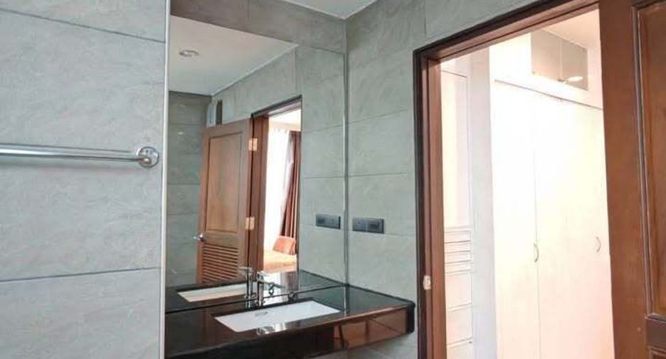 For rent 2 bedrooms condo in Ratchathewi, Bangkok