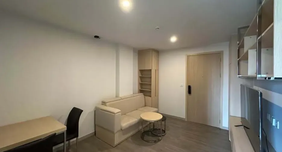 For rent 1 Beds condo in Yan Nawa, Bangkok