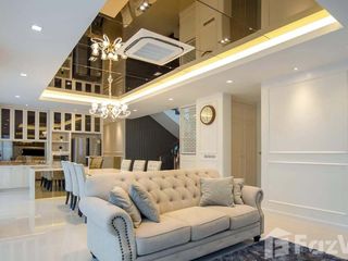 For rent 4 bedrooms townhouse in Bang Bon, Bangkok