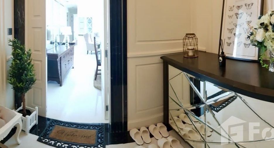 For rent 3 bedrooms condo in Watthana, Bangkok