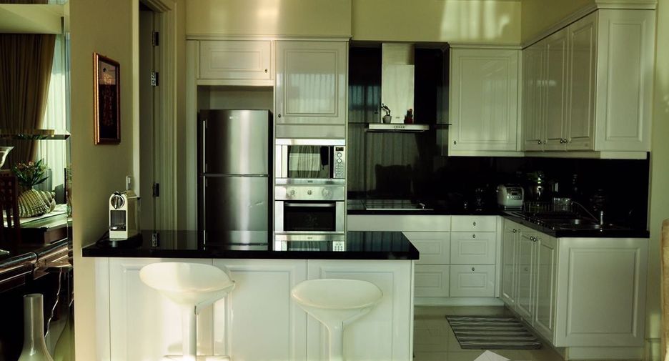 For rent 3 bedrooms condo in Watthana, Bangkok