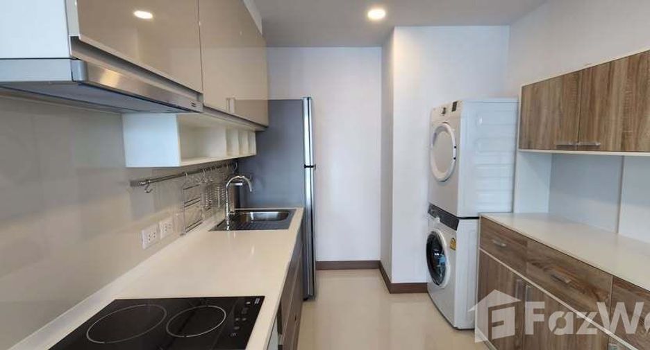 For rent 2 bedrooms condo in Khlong San, Bangkok