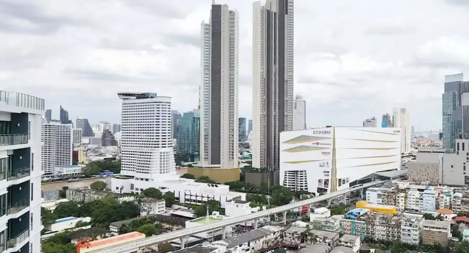 For rent 2 bedrooms condo in Khlong San, Bangkok