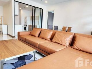 For rent 2 bedrooms condo in Khlong San, Bangkok