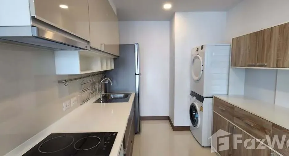 For rent 2 bedrooms condo in Khlong San, Bangkok