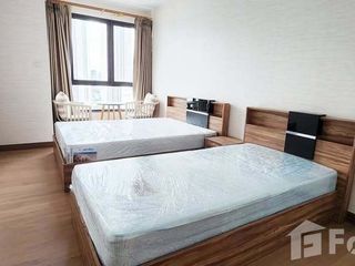 For rent 2 bedrooms condo in Khlong San, Bangkok