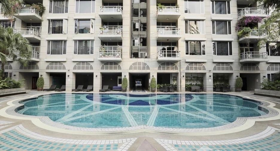 For rent 5 bedrooms condo in Pathum Wan, Bangkok