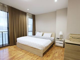 For rent 3 bedrooms townhouse in Phra Khanong, Bangkok