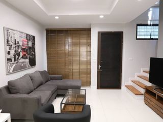 For rent 3 bedrooms townhouse in Phra Khanong, Bangkok