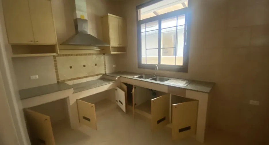 For rent 5 bedrooms house in Suan Luang, Bangkok