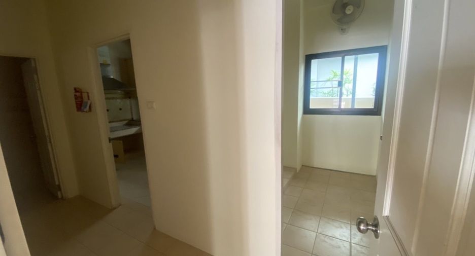 For rent 5 bedrooms house in Suan Luang, Bangkok