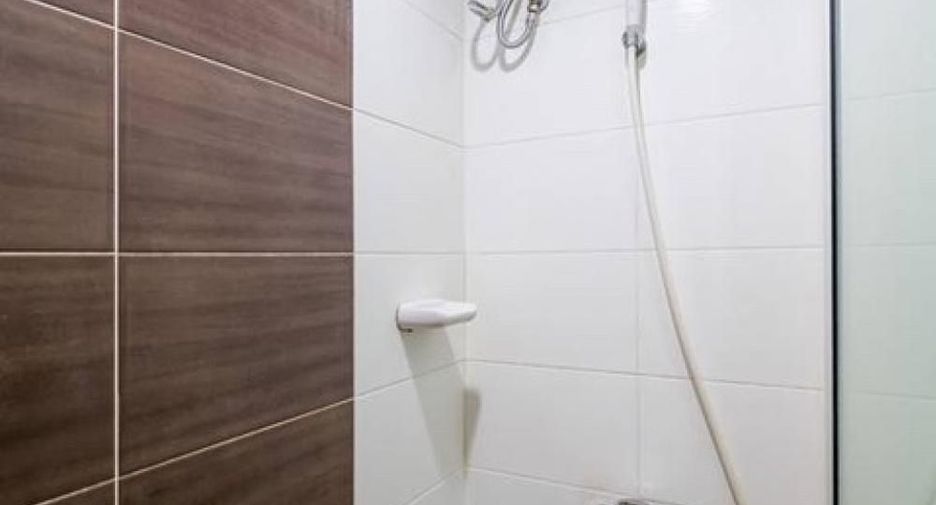 Wohnung zur Miete mit Studio in Watthana, Bangkok