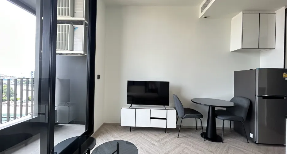 For rent 1 bed condo in Khlong San, Bangkok