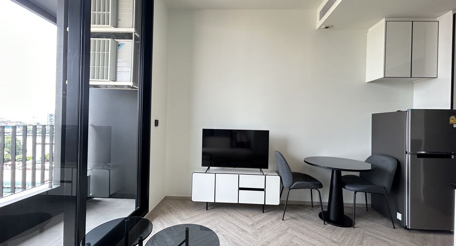 Condo en alquiler de 1 habitaciones en Khlong San, Bangkok