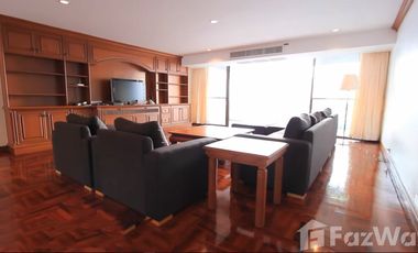 For rent 3 bedrooms apartment in Khlong Toei, Bangkok