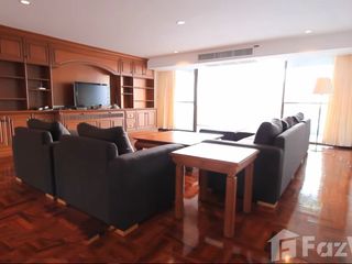For rent 3 bedrooms apartment in Khlong Toei, Bangkok