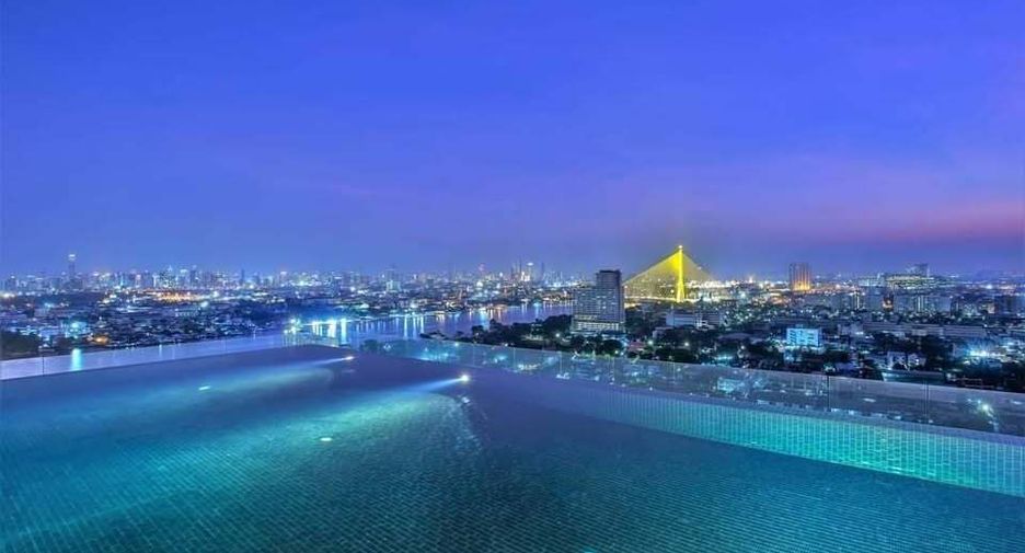 For rent 2 bedrooms condo in Bang Phlat, Bangkok