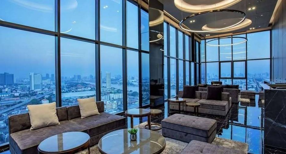 For rent 2 bedrooms condo in Bang Phlat, Bangkok
