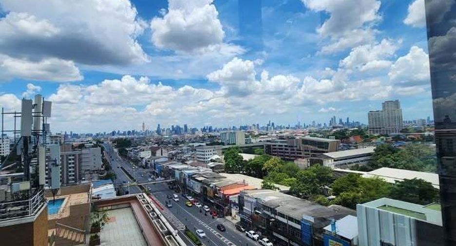 For rent 2 bedrooms condo in Bang Phlat, Bangkok