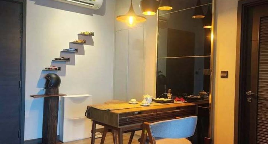 For rent 2 bedrooms condo in Bang Phlat, Bangkok